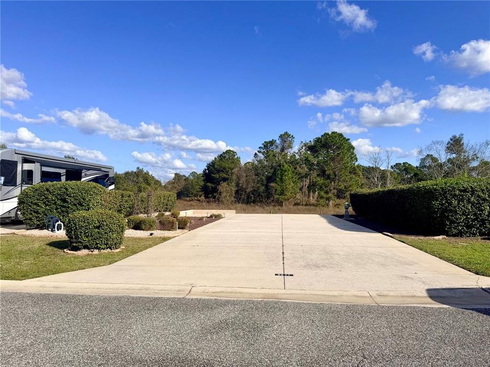 На продажу: $87,900 (0.12 acres)