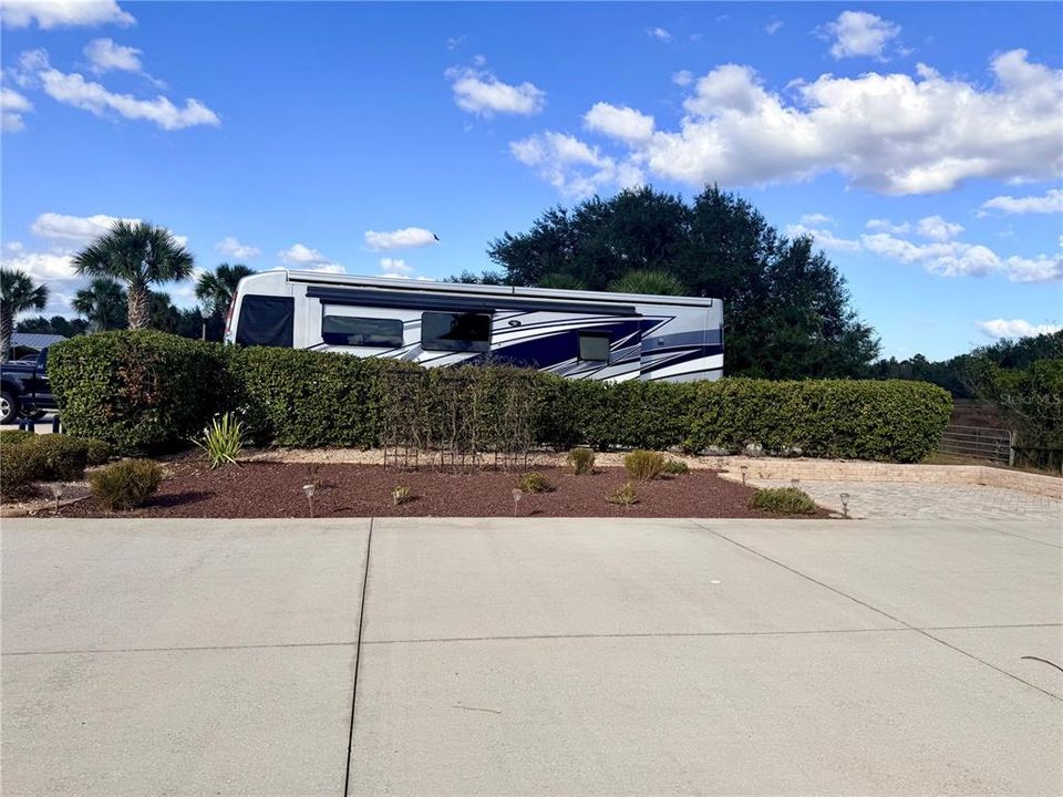 На продажу: $87,900 (0.12 acres)