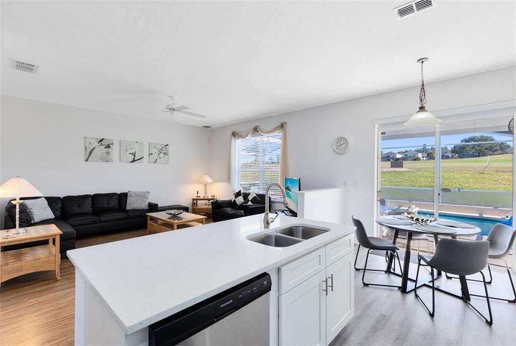 For Sale: $532,000 (5 beds, 4 baths, 2700 Square Feet)