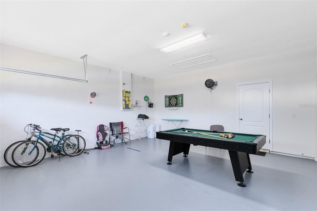 For Sale: $532,000 (5 beds, 4 baths, 2700 Square Feet)