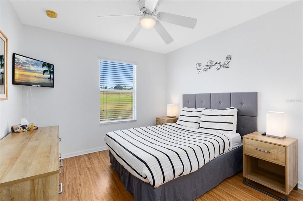 For Sale: $532,000 (5 beds, 4 baths, 2700 Square Feet)