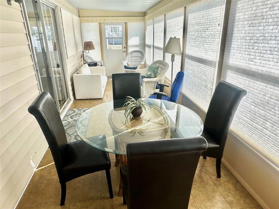 For Sale: $139,900 (3 beds, 2 baths, 1000 Square Feet)