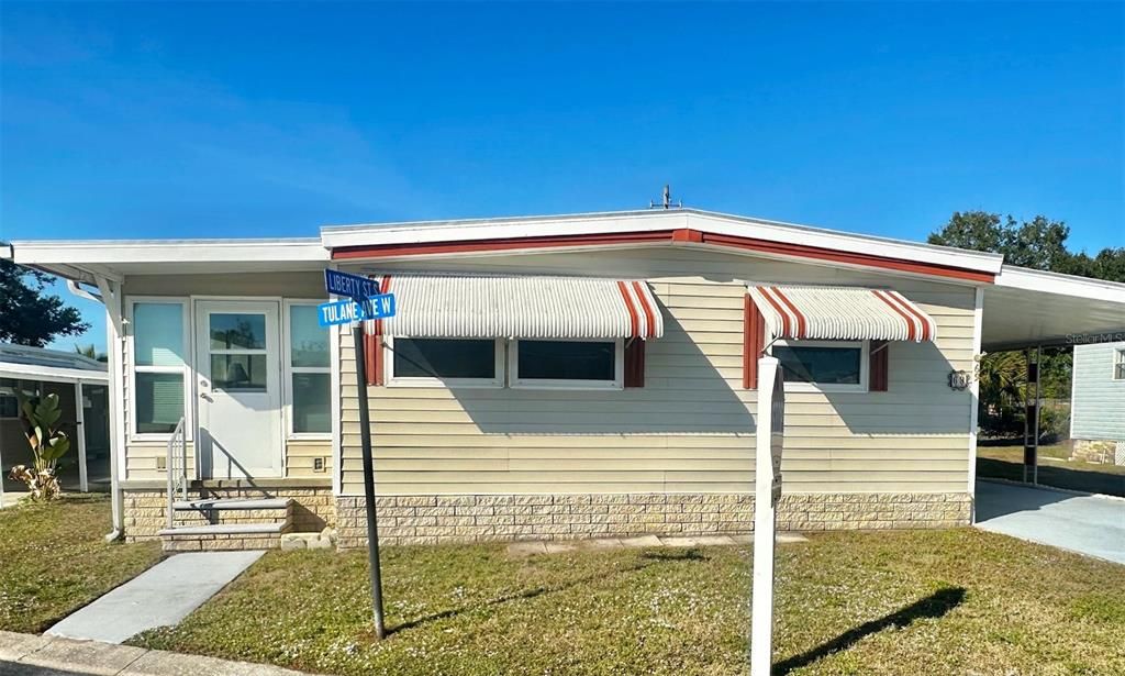 For Sale: $139,900 (3 beds, 2 baths, 1000 Square Feet)