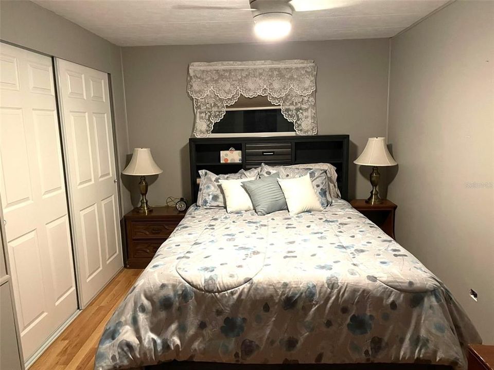 Active With Contract: $109,900 (3 beds, 2 baths, 1000 Square Feet)