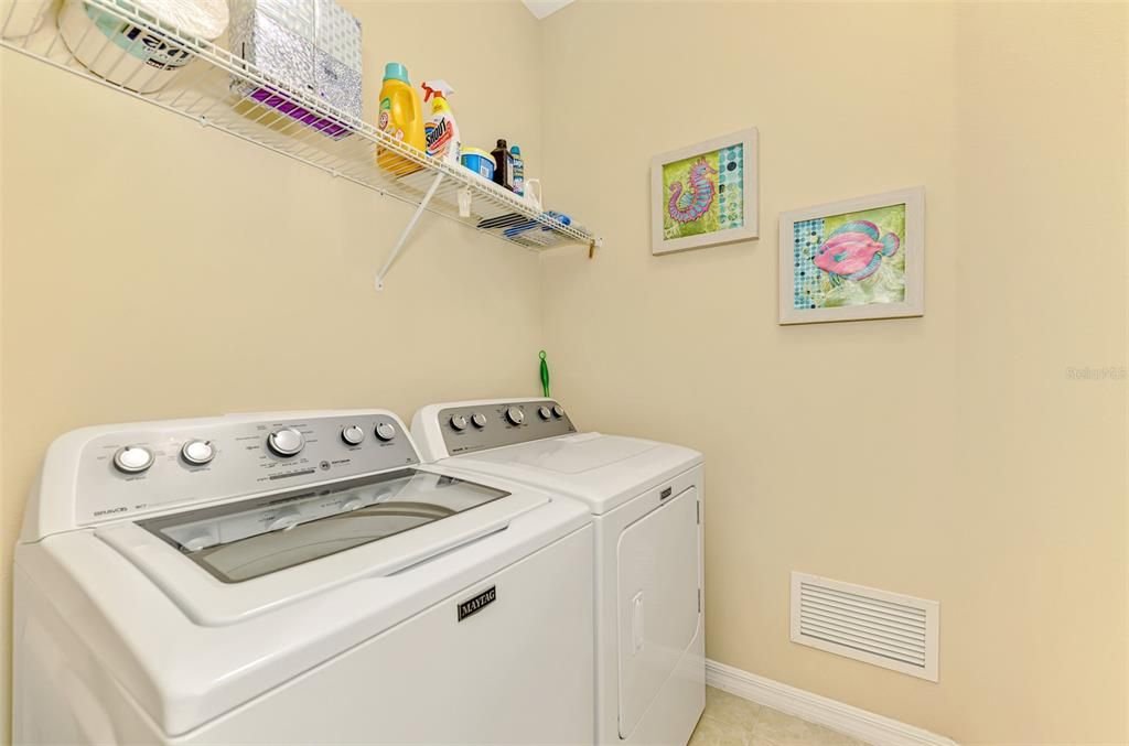 待售: $424,000 (2 贝兹, 2 浴室, 1523 平方英尺)