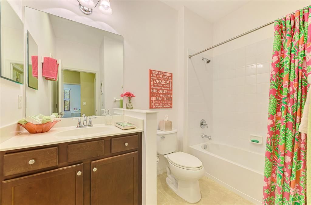 待售: $424,000 (2 贝兹, 2 浴室, 1523 平方英尺)