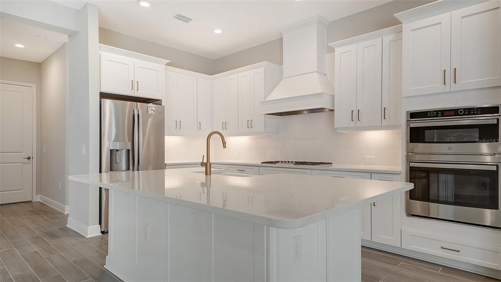 For Sale: $912,990 (3 beds, 3 baths, 2698 Square Feet)