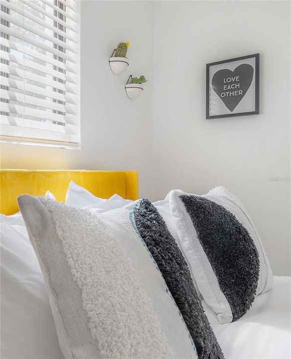 出租: $5,000 (3 贝兹, 1 浴室, 1287 平方英尺)