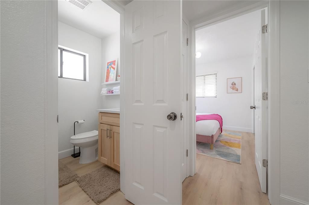 出租: $5,000 (3 贝兹, 1 浴室, 1287 平方英尺)