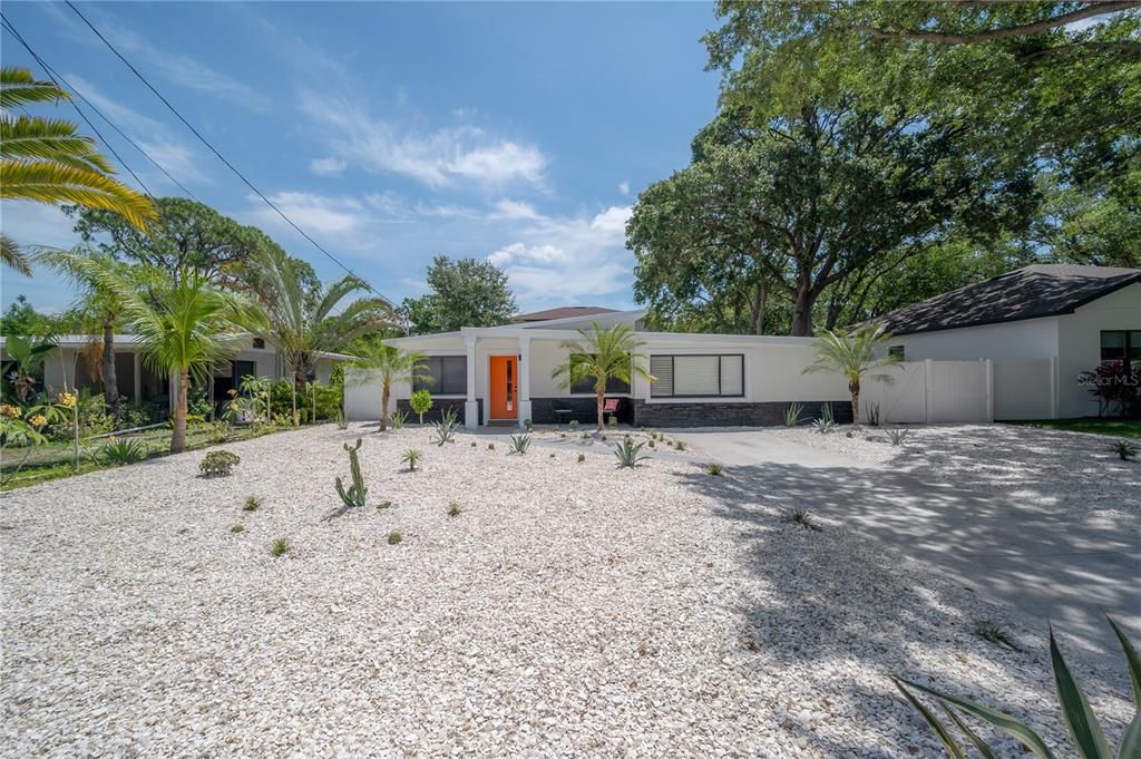 出租: $5,000 (3 贝兹, 1 浴室, 1287 平方英尺)