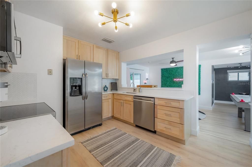 出租: $5,000 (3 贝兹, 1 浴室, 1287 平方英尺)