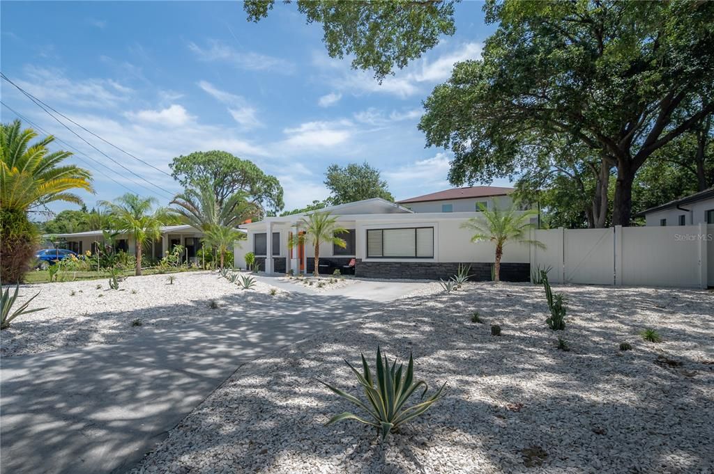 出租: $5,000 (3 贝兹, 1 浴室, 1287 平方英尺)