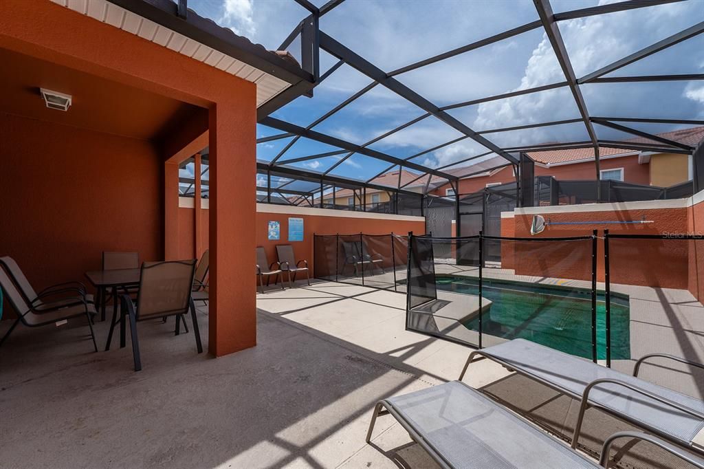 На продажу: $345,000 (4 спален, 3 ванн, 1902 Квадратных фут)