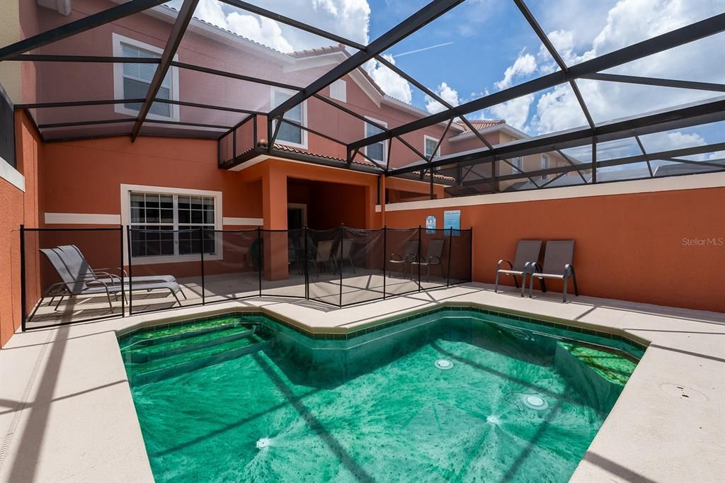 На продажу: $345,000 (4 спален, 3 ванн, 1902 Квадратных фут)