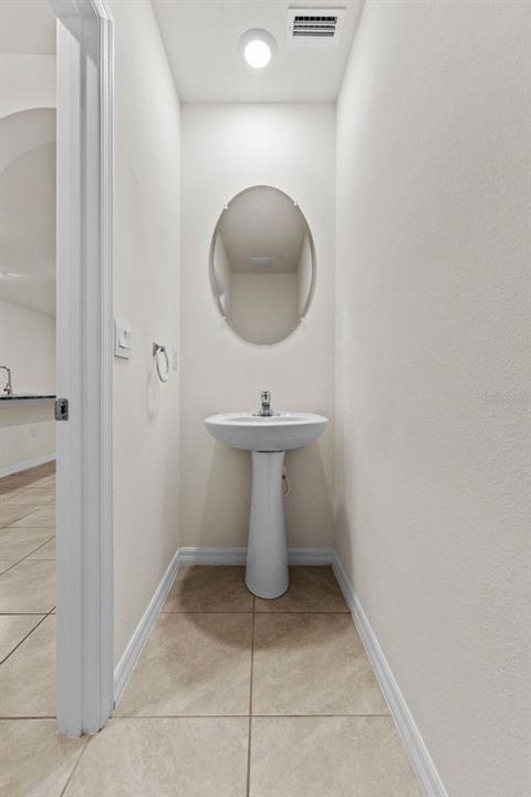 For Rent: $2,300 (3 beds, 2 baths, 1673 Square Feet)