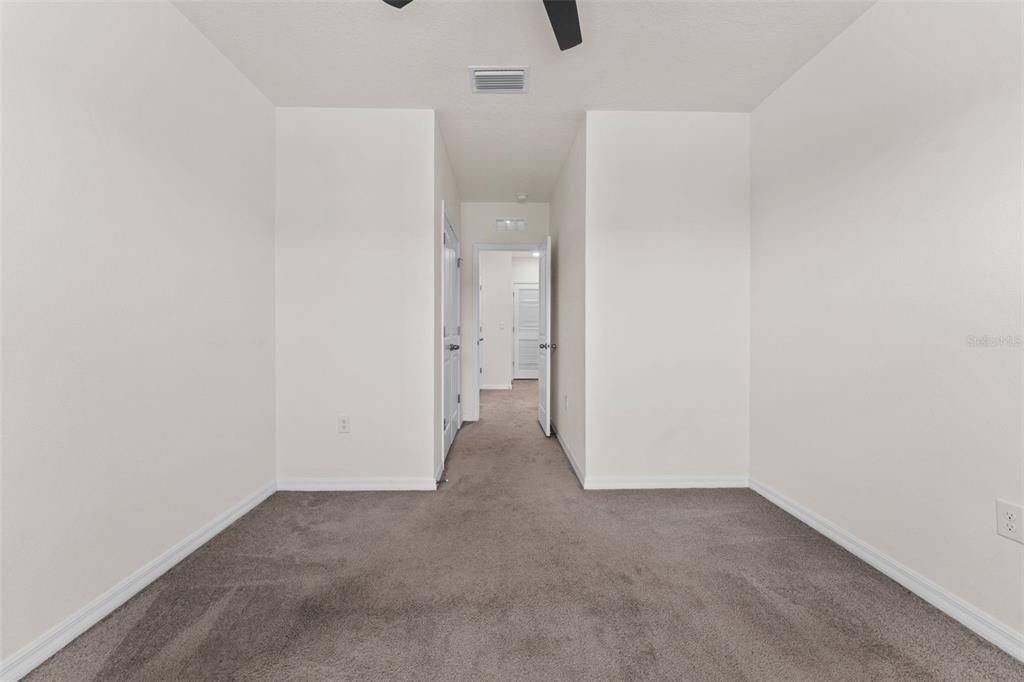 For Rent: $2,300 (3 beds, 2 baths, 1673 Square Feet)