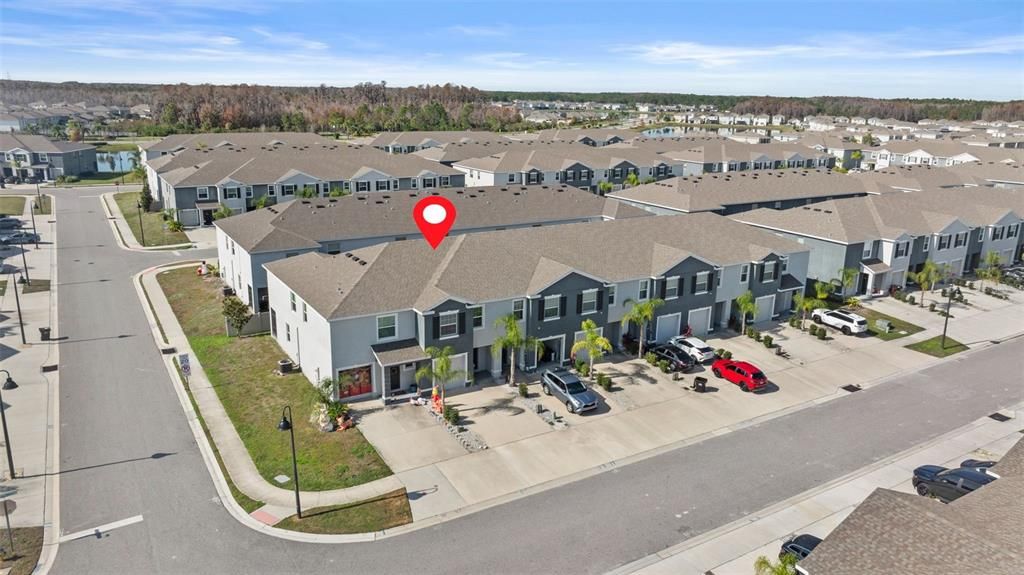 For Rent: $2,300 (3 beds, 2 baths, 1673 Square Feet)