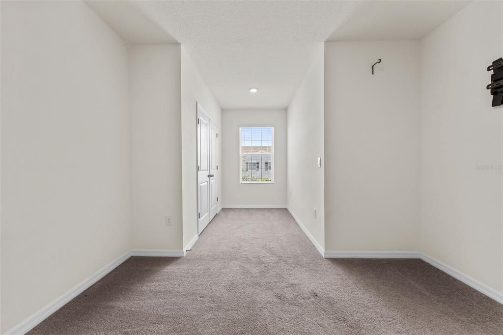 For Rent: $2,300 (3 beds, 2 baths, 1673 Square Feet)