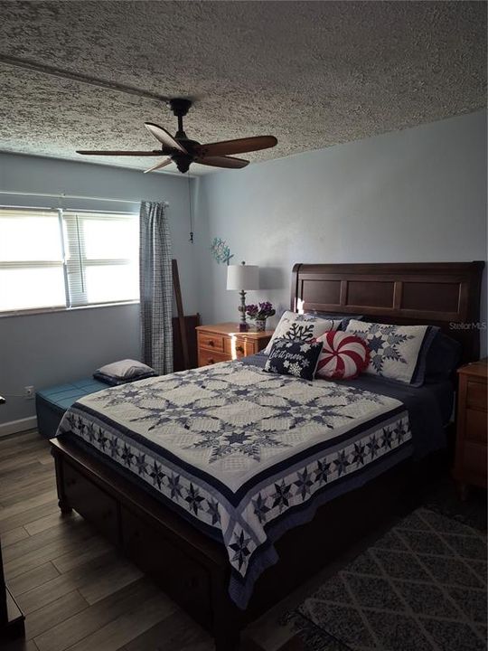 For Sale: $185,000 (2 beds, 2 baths, 1174 Square Feet)