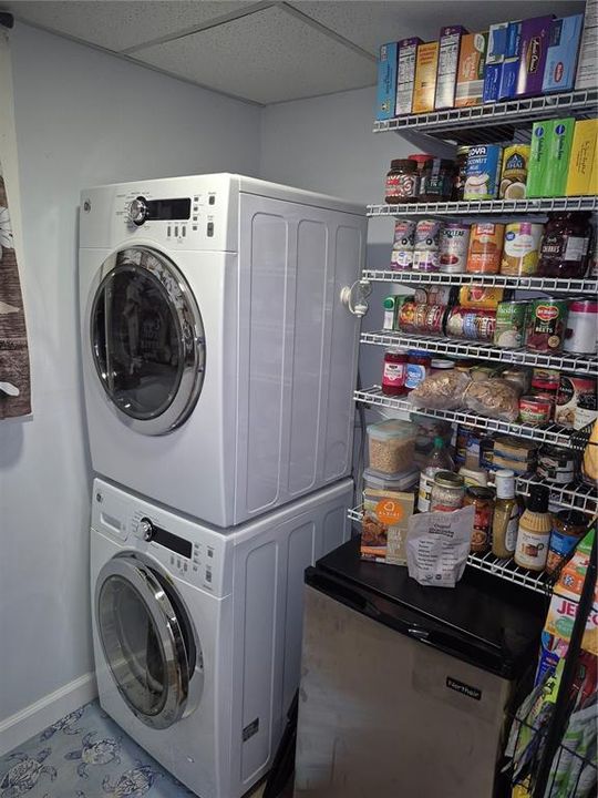 For Sale: $185,000 (2 beds, 2 baths, 1174 Square Feet)