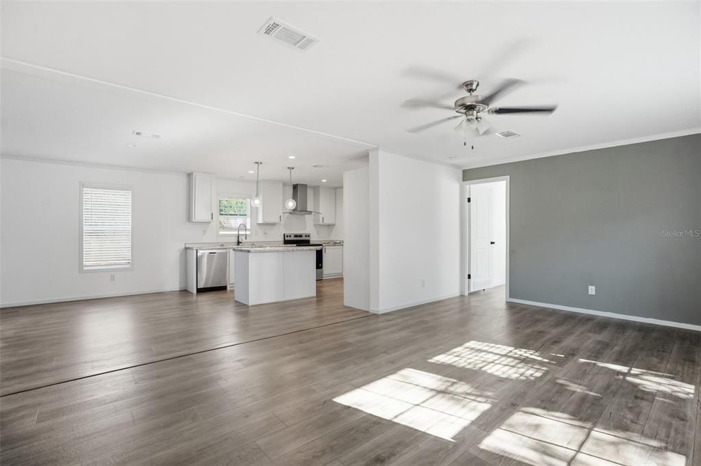 For Sale: $249,900 (4 beds, 2 baths, 1832 Square Feet)