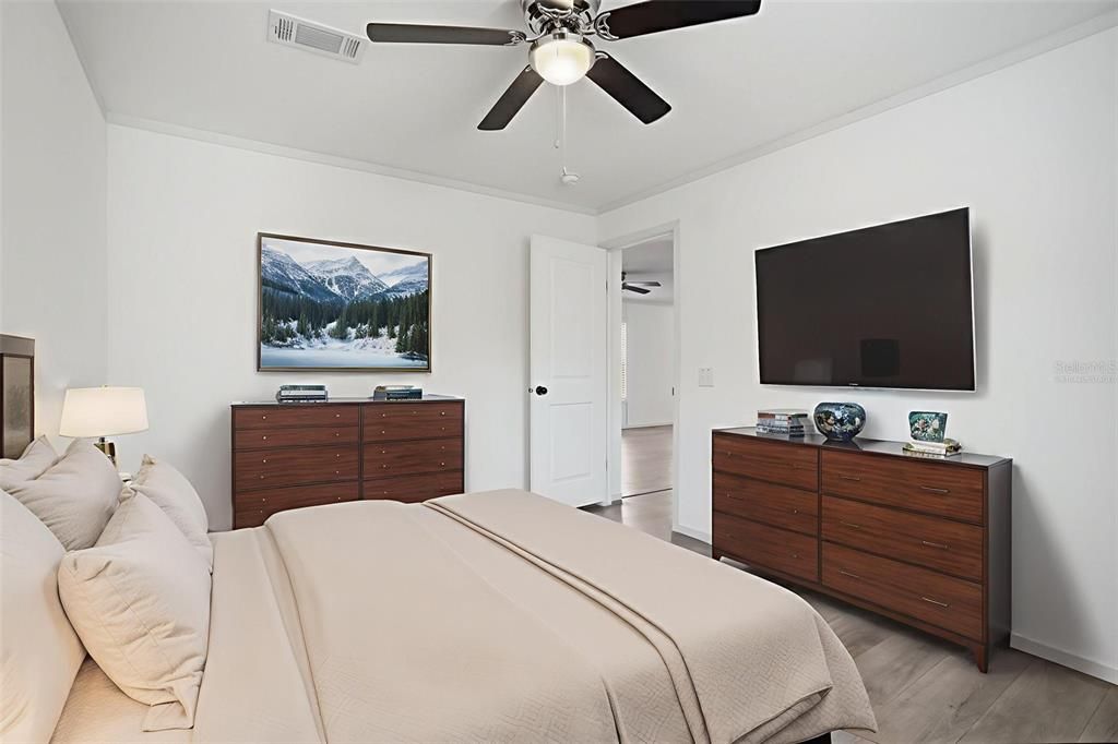 For Sale: $249,900 (4 beds, 2 baths, 1832 Square Feet)