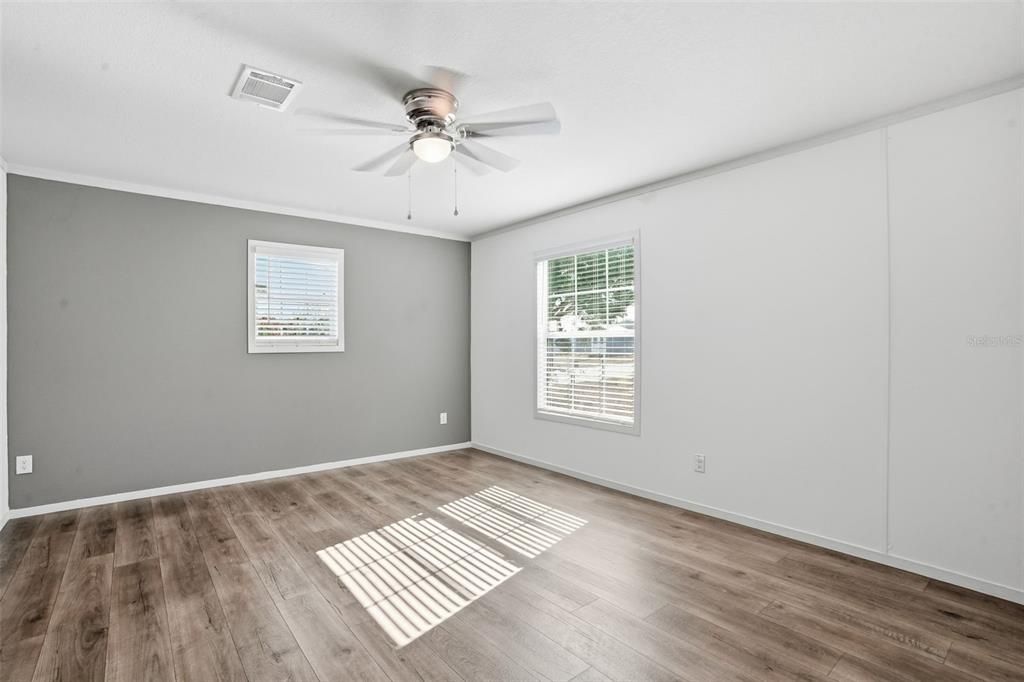 For Sale: $249,900 (4 beds, 2 baths, 1832 Square Feet)
