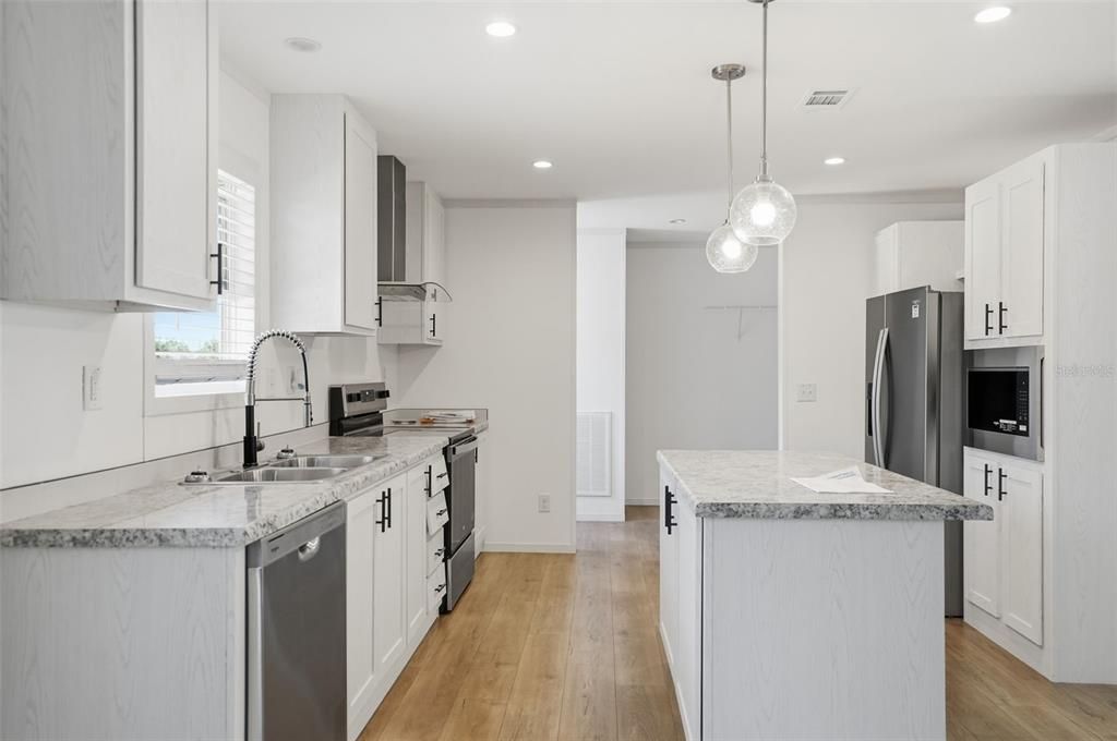 For Sale: $249,900 (4 beds, 2 baths, 1832 Square Feet)