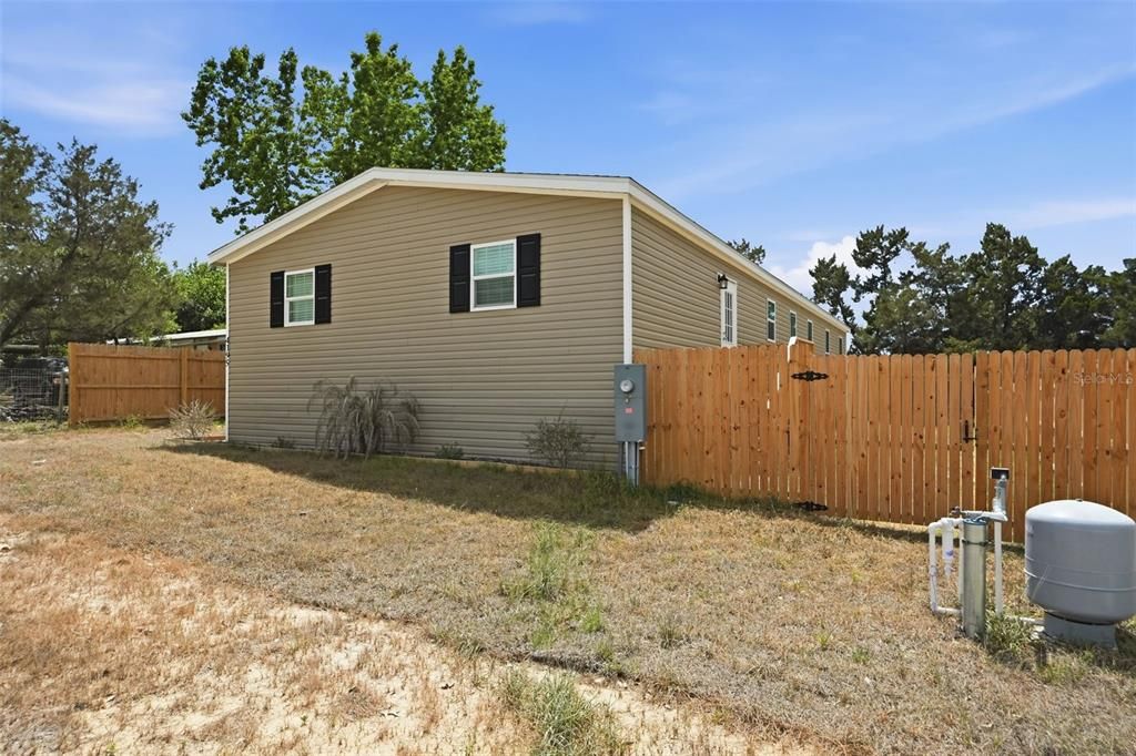 For Sale: $249,900 (4 beds, 2 baths, 1832 Square Feet)
