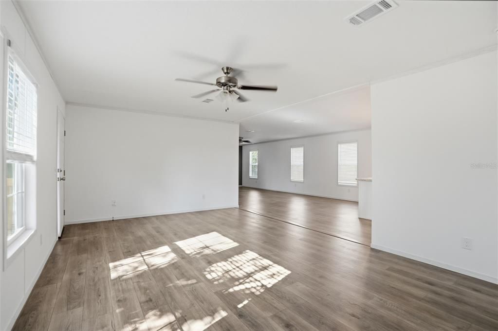 For Sale: $249,900 (4 beds, 2 baths, 1832 Square Feet)