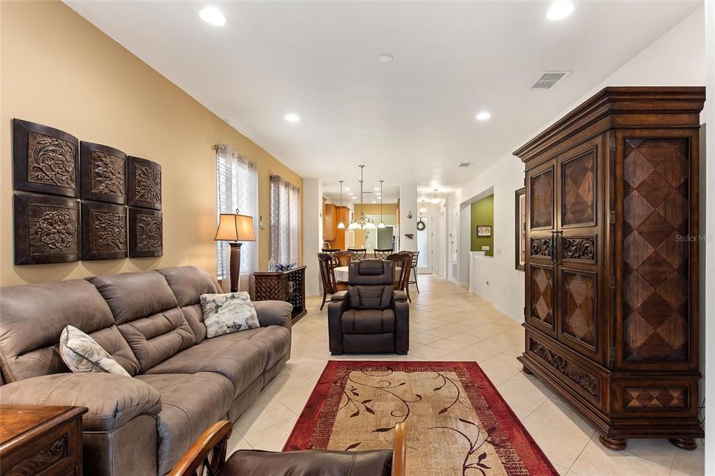 待售: $308,200 (2 贝兹, 2 浴室, 1539 平方英尺)