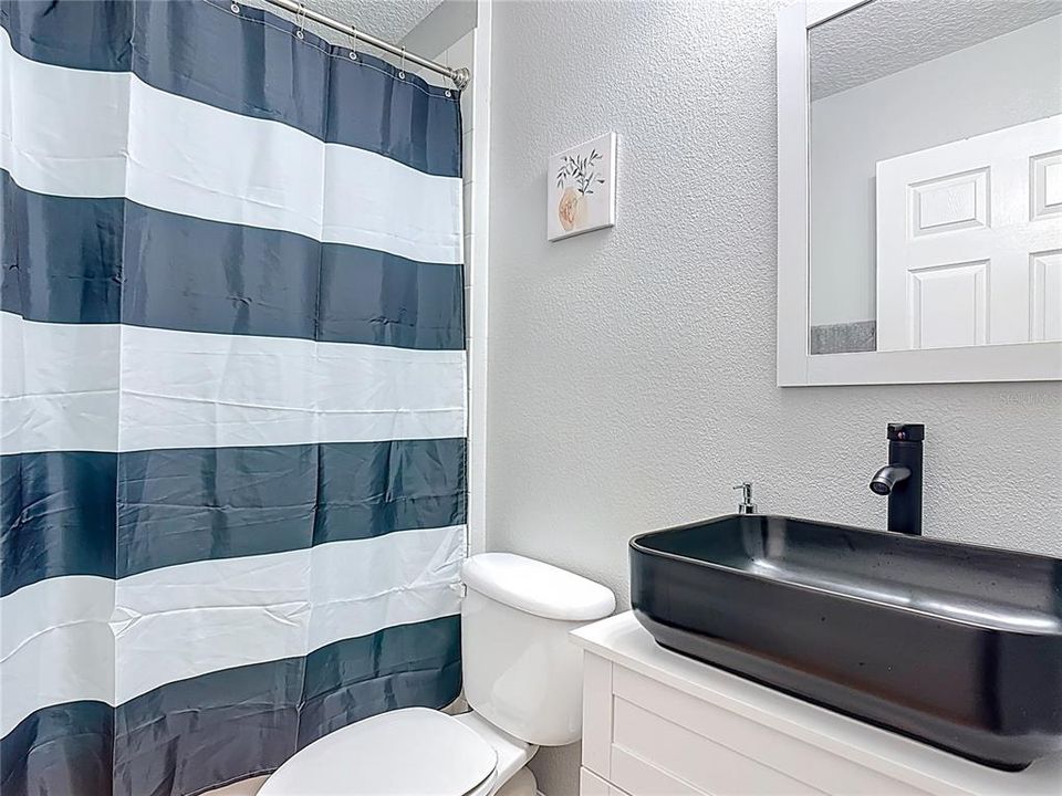 На продажу: $375,000 (3 спален, 2 ванн, 1408 Квадратных фут)