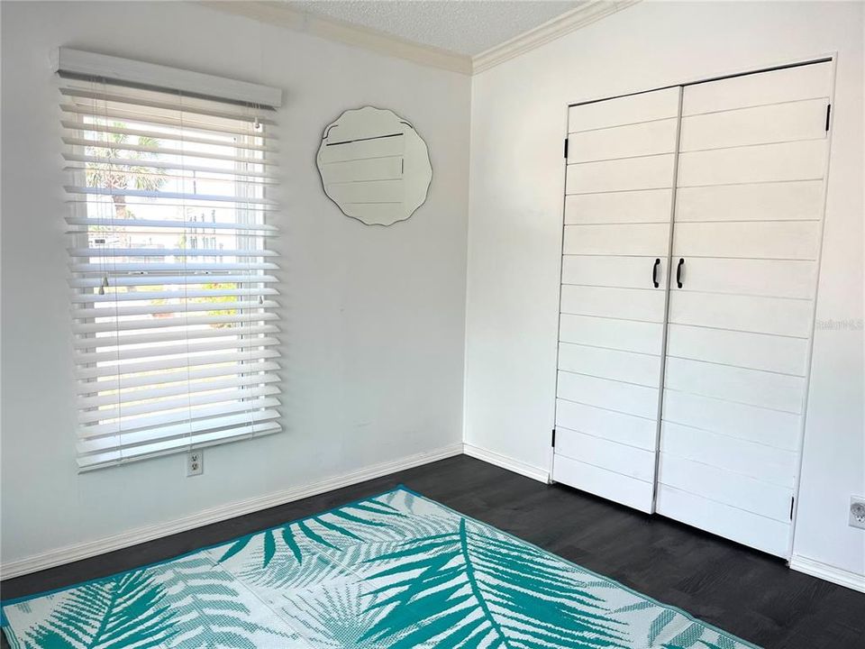 На продажу: $245,000 (2 спален, 2 ванн, 1136 Квадратных фут)