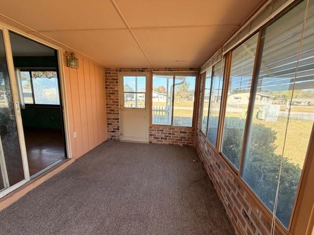 待售: $92,500 (2 贝兹, 1 浴室, 864 平方英尺)