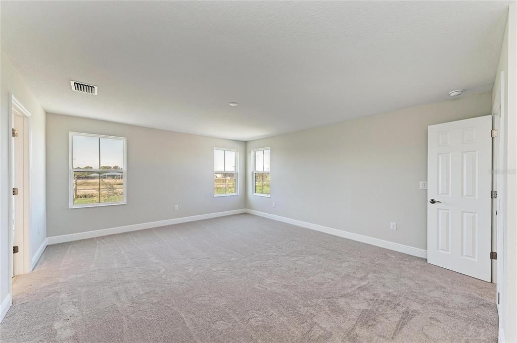 For Sale: $659,252 (5 beds, 3 baths, 3397 Square Feet)