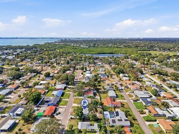 For Sale: $410,000 (3 beds, 2 baths, 1417 Square Feet)