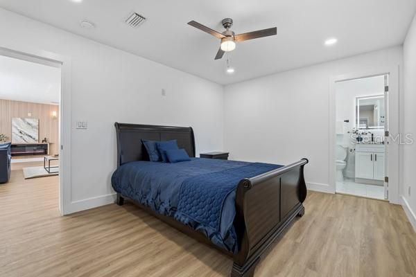 For Sale: $410,000 (3 beds, 2 baths, 1417 Square Feet)