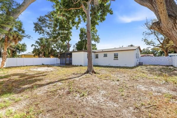 For Sale: $410,000 (3 beds, 2 baths, 1417 Square Feet)