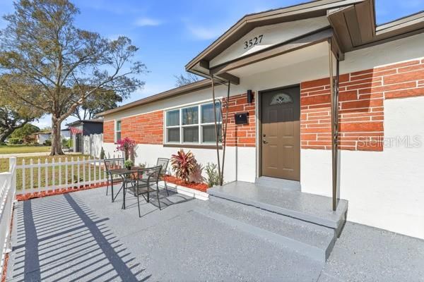 For Sale: $410,000 (3 beds, 2 baths, 1417 Square Feet)