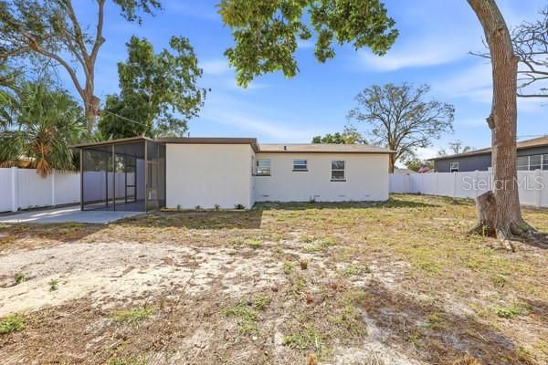 For Sale: $410,000 (3 beds, 2 baths, 1417 Square Feet)