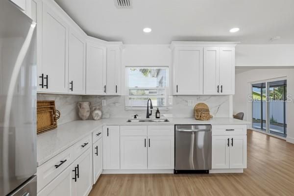 For Sale: $410,000 (3 beds, 2 baths, 1417 Square Feet)