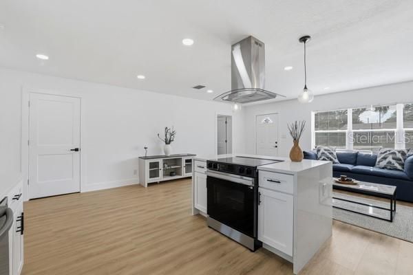 For Sale: $410,000 (3 beds, 2 baths, 1417 Square Feet)