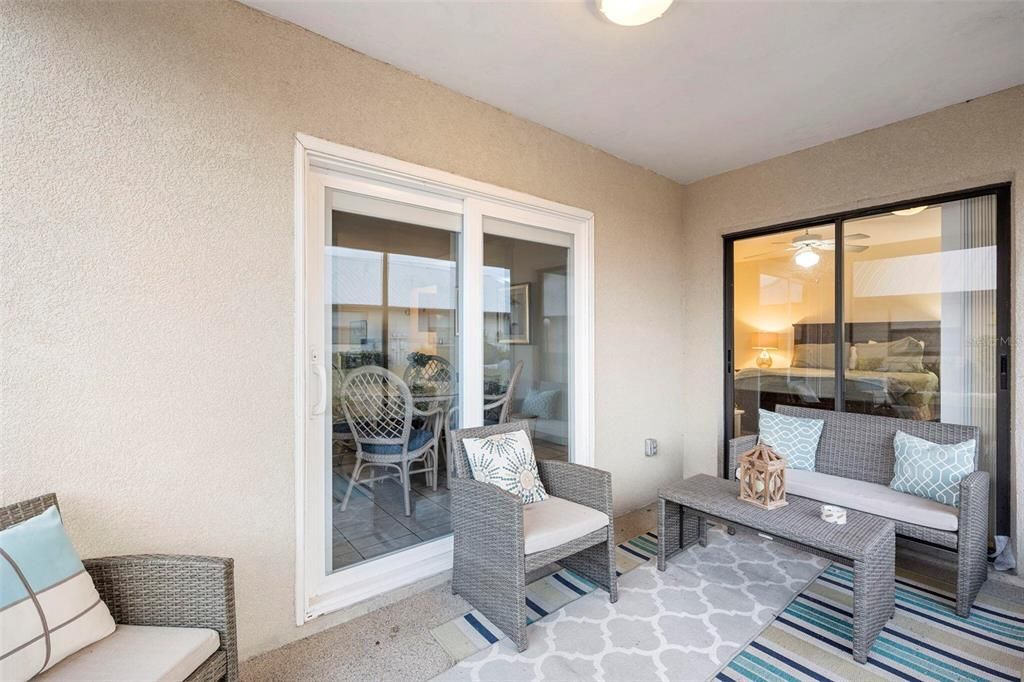 For Sale: $149,900 (2 beds, 2 baths, 1010 Square Feet)