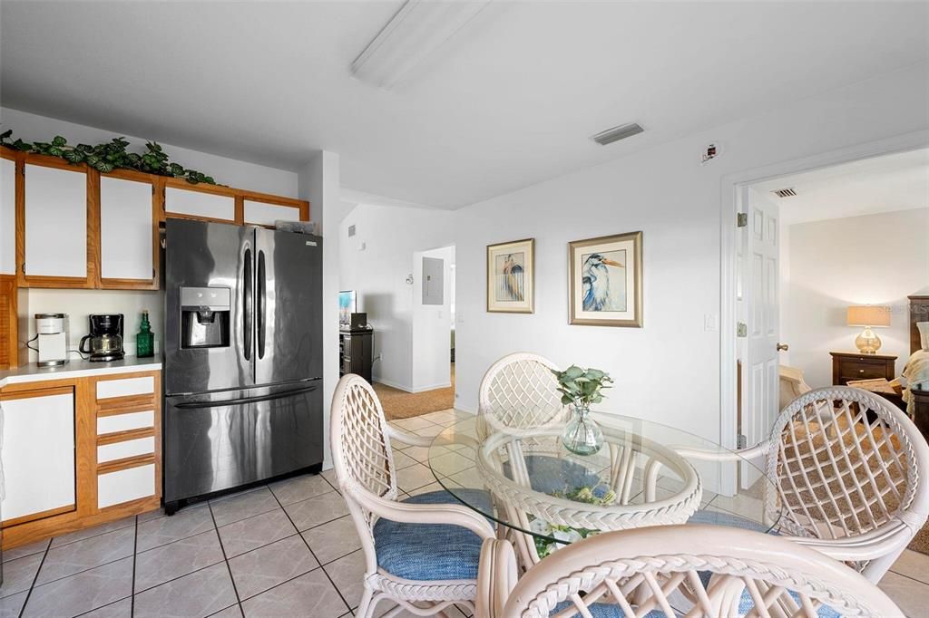 For Sale: $149,900 (2 beds, 2 baths, 1010 Square Feet)