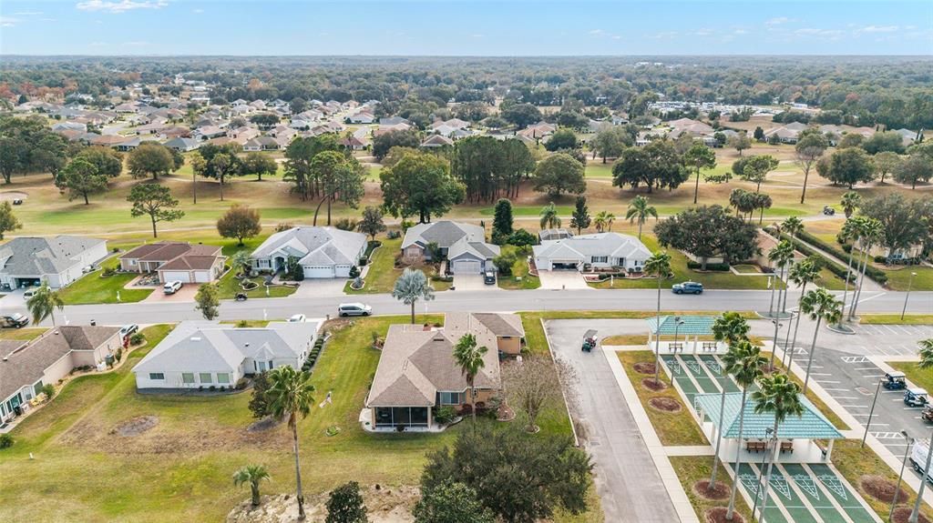 En Venta: $479,000 (2 camas, 2 baños, 1989 Pies cuadrados)