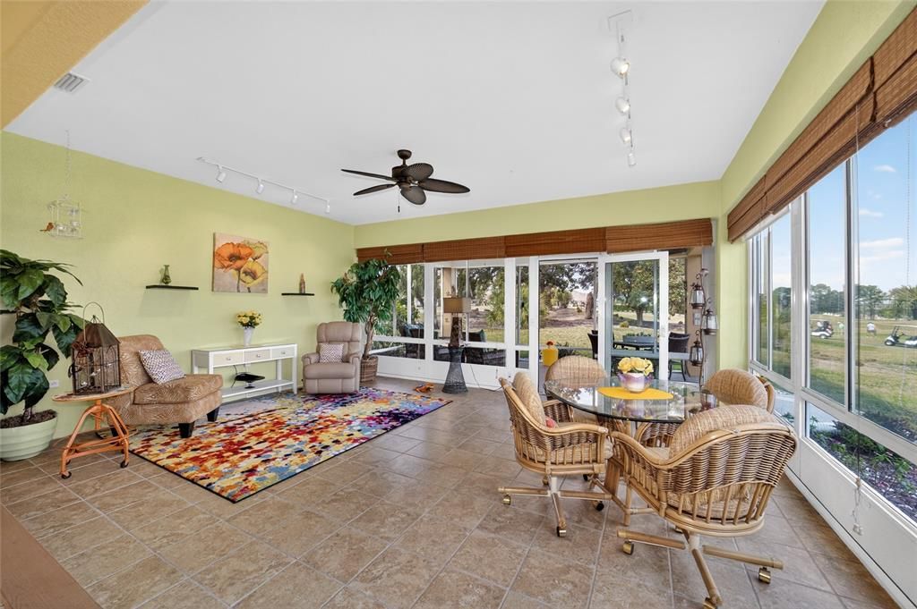 En Venta: $479,000 (2 camas, 2 baños, 1989 Pies cuadrados)