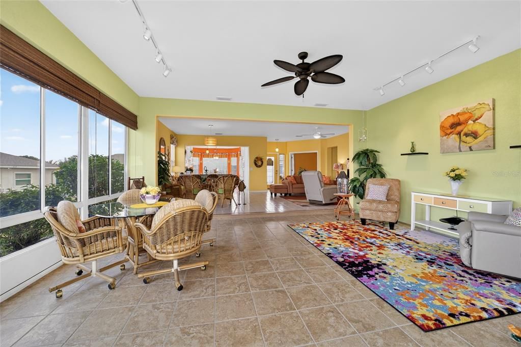 En Venta: $479,000 (2 camas, 2 baños, 1989 Pies cuadrados)