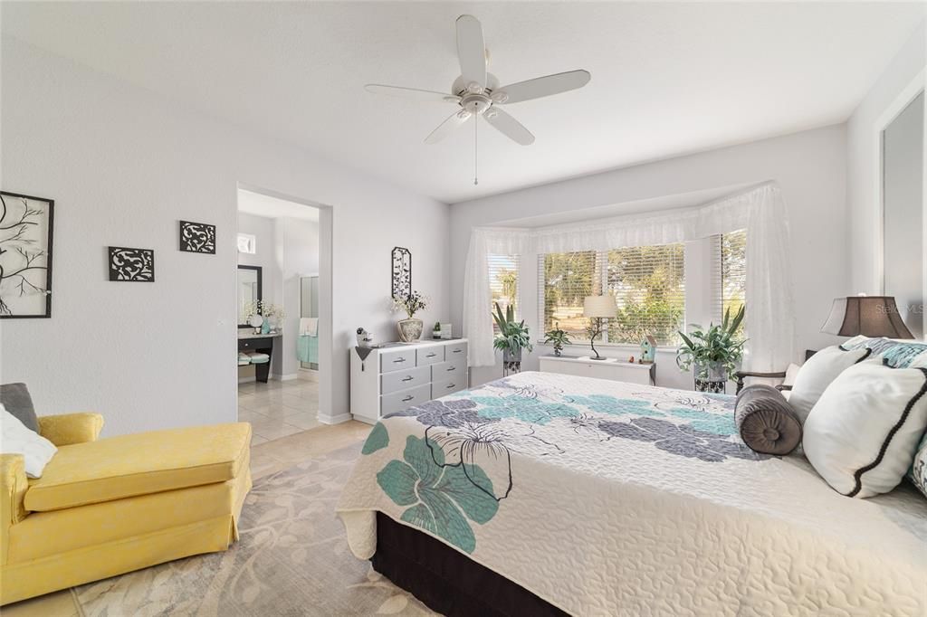 En Venta: $479,000 (2 camas, 2 baños, 1989 Pies cuadrados)