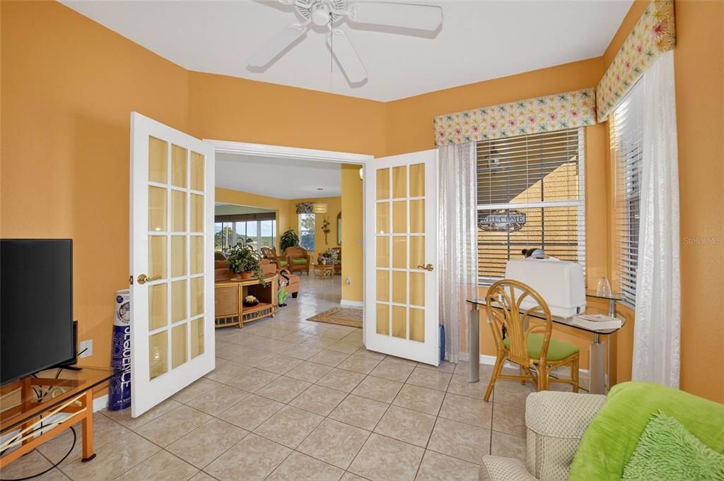 En Venta: $479,000 (2 camas, 2 baños, 1989 Pies cuadrados)