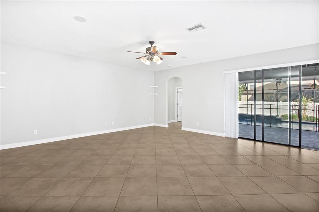 For Sale: $925,000 (6 beds, 4 baths, 4280 Square Feet)